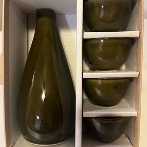 Ceramic glazed sake set
